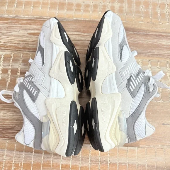 New Balance 9060 Boys Sneakers Suede Grey Shoes Size 2.5 - Picture 8 of 10